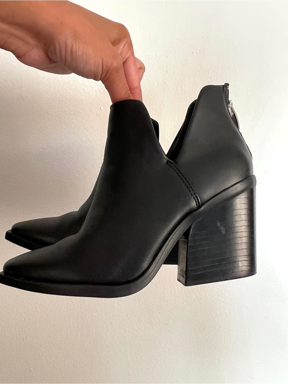 Steve Madden Black Pointed Toe Cutout Ankle Booties